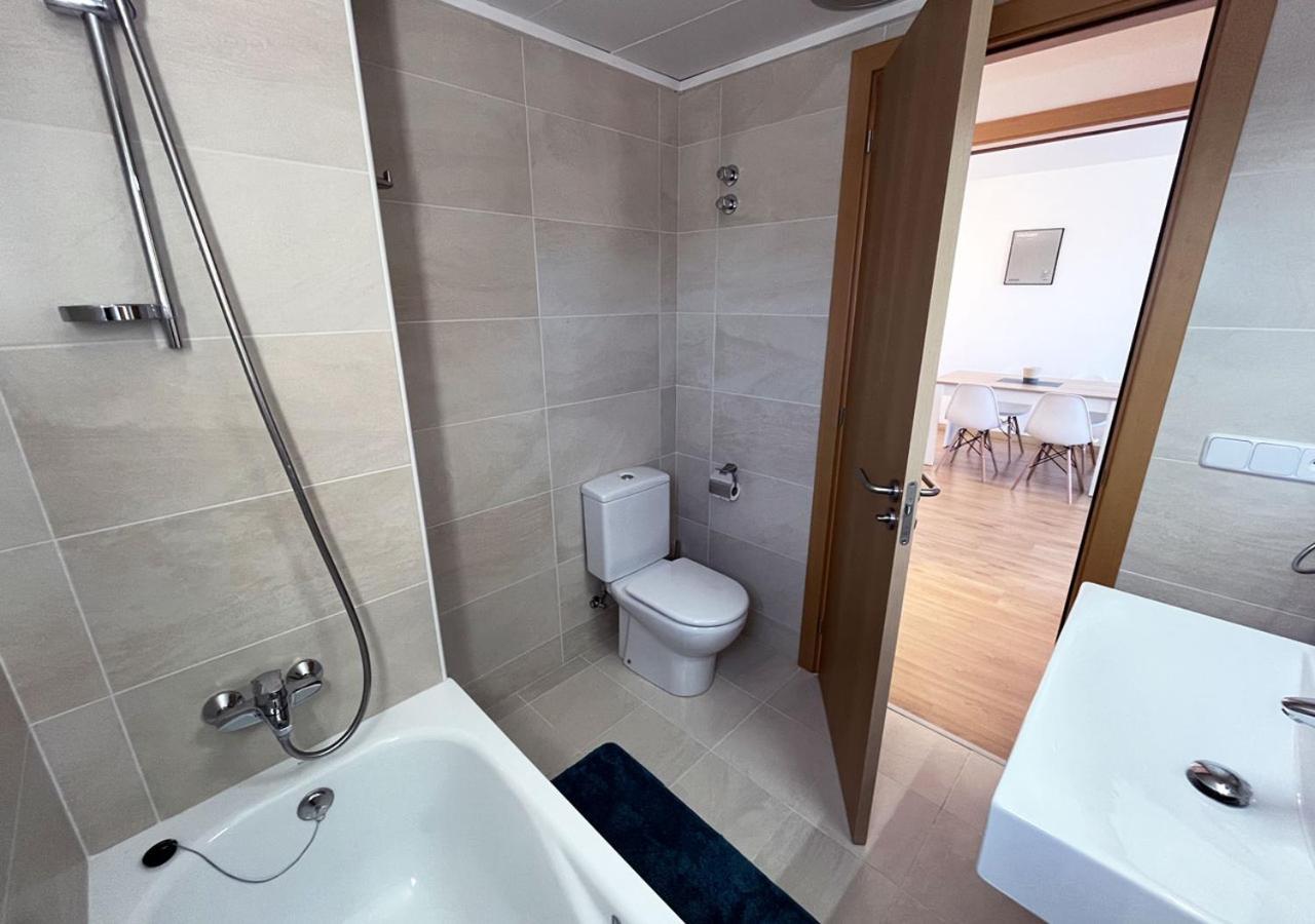 2-Bedroom Brand New Apartment Steps From The Beach Llançà Exterior foto